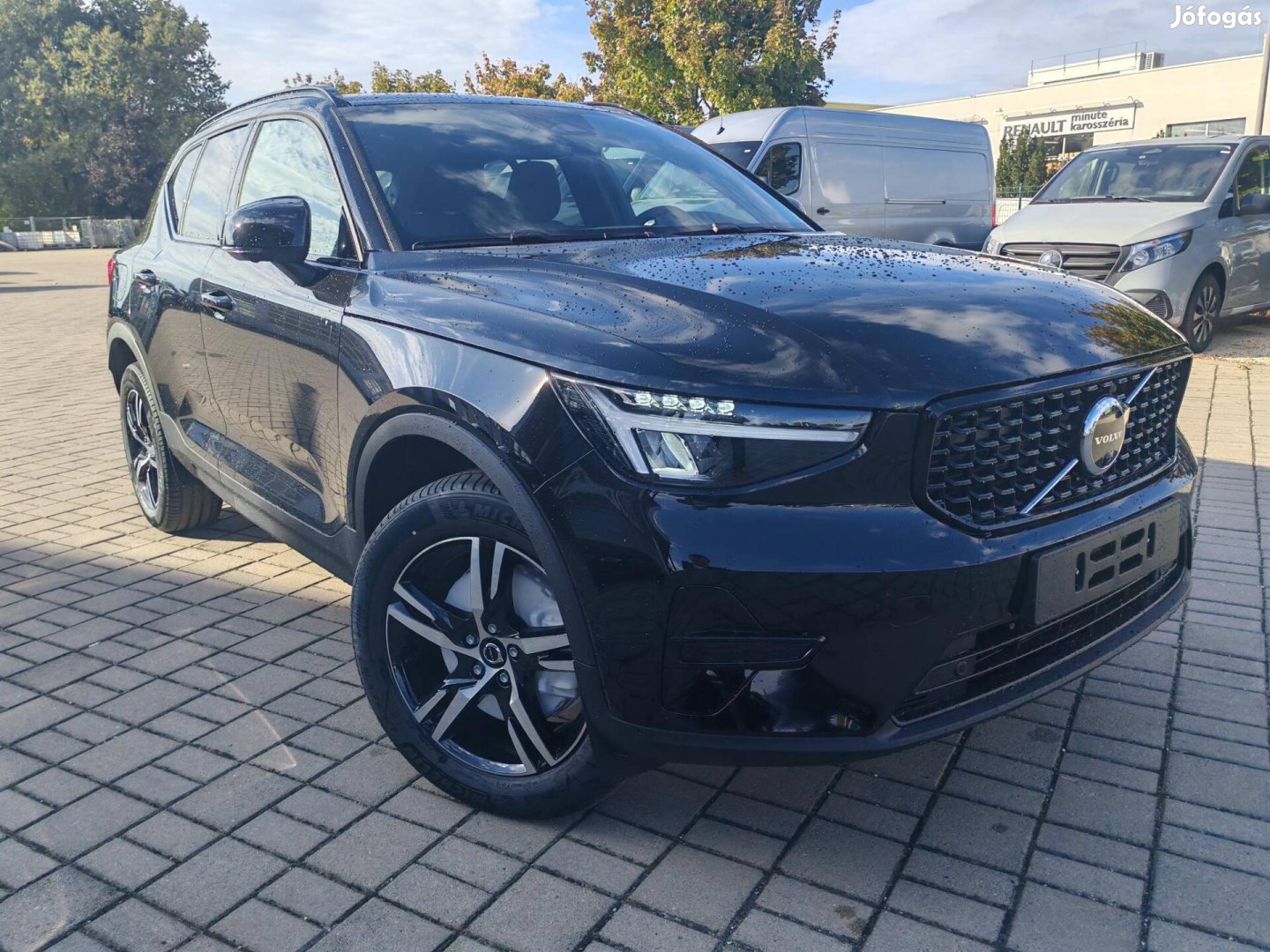 Volvo XC40 2.0 [B4] Mhev Plus Dark DCT Készletr...
